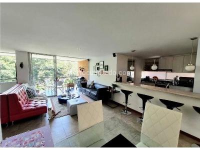 Apartamento en venta en El Poblado El Tesoro, Medellín · foto 5 de 18