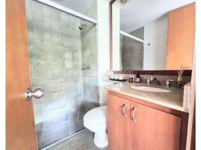 Apartamento en venta en El Poblado El Tesoro, Medellín · foto 13 de 18
