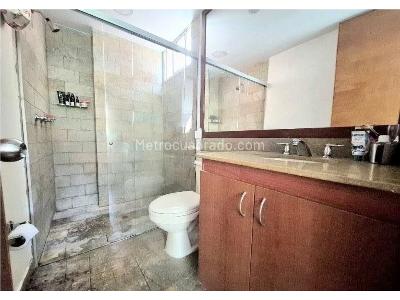 Apartamento en venta en El Poblado El Tesoro, Medellín · foto 17 de 18