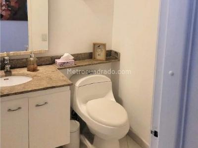 Apartaestudio en venta en Lalinde, Medellín, 76 m² · foto 11 de 12