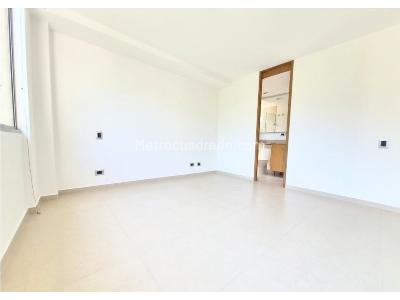 Apartaestudio en venta en El Poblado El Tesoro, Medellín, 56 m² · foto 4 de 13