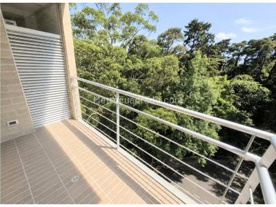 Apartaestudio en venta en El Poblado El Tesoro, Medellín, 56 m² · foto 7 de 13