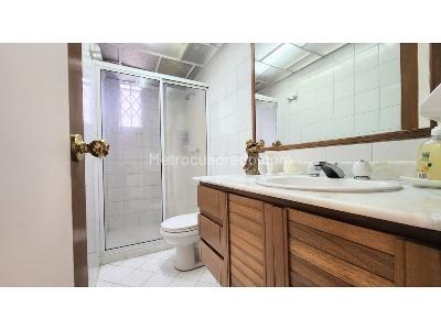 Apartamento de 3 alcobas en venta en Poblado El Diamante 2, Medellín, 100 m² · foto 14 de 20