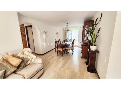 Apartamento de 3 alcobas en venta en Poblado El Diamante 2, Medellín, 100 m² · foto 15 de 20
