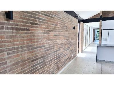 Casa de 3 alcobas en venta en Acuarela, Envigado, 280 m² · foto 4 de 15