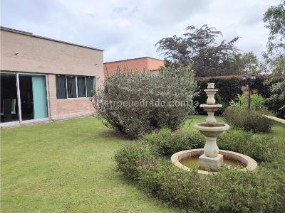 Casa de 3 alcobas en venta en Alto Palmas, Envigado, 1330 m² · foto 11 de 19