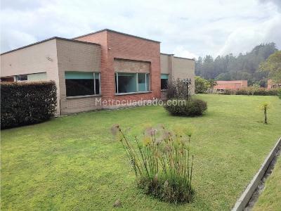 Casa de 3 alcobas en venta en Alto Palmas, Envigado, 1330 m² · foto 4 de 19
