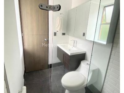 Apartamento de 2 alcobas en venta en Poblado La Calera, Medellín, 94 m² · foto 15 de 16