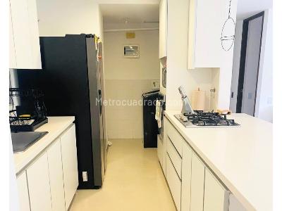 Apartamento de 2 alcobas en venta en Poblado La Calera, Medellín, 94 m² · foto 5 de 16