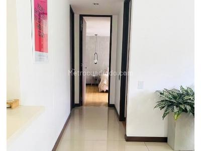 Apartamento de 2 alcobas en venta en Poblado La Calera, Medellín, 94 m² · foto 6 de 16