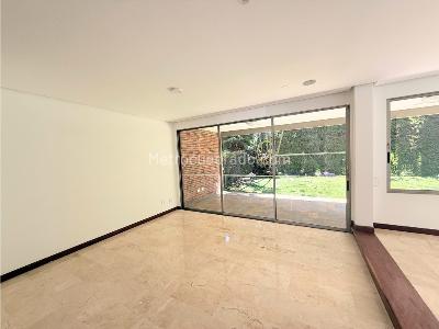 Casa de 3 alcobas en venta en Poblado Cola Del Zorro, Medellín, 240 m² · foto 4 de 20
