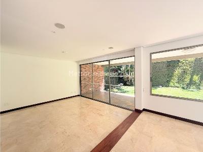 Casa de 3 alcobas en venta en Poblado Cola Del Zorro, Medellín, 240 m² · foto 7 de 20