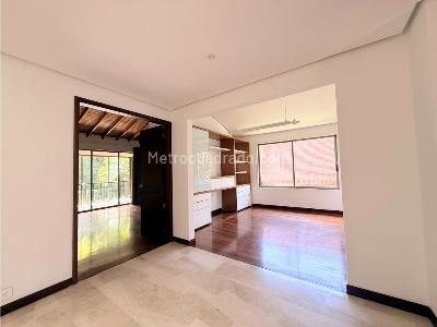Casa de 3 alcobas en venta en Poblado Cola Del Zorro, Medellín, 240 m² · foto 8 de 20