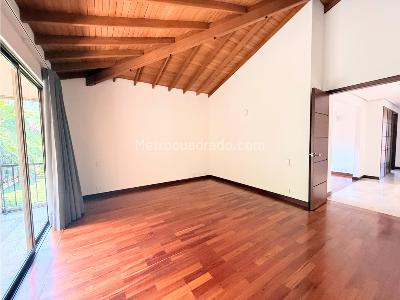 Casa de 3 alcobas en venta en Poblado Cola Del Zorro, Medellín, 240 m² · foto 9 de 20