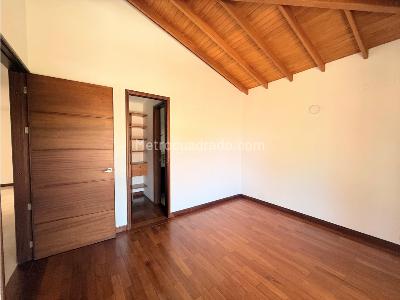 Casa de 3 alcobas en venta en Poblado Cola Del Zorro, Medellín, 240 m² · foto 11 de 20