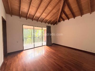 Casa de 3 alcobas en venta en Poblado Cola Del Zorro, Medellín, 240 m² · foto 12 de 20