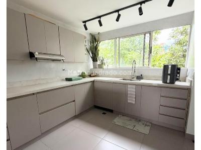 Apartamento de 3 alcobas en venta en San Lucas, Medellín, 144 m² · foto 9 de 14