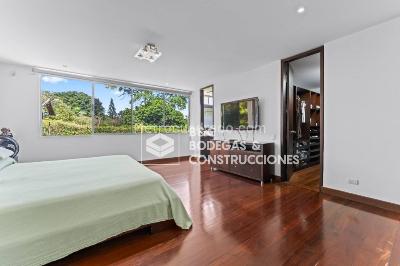 Casa de 4 alcobas en venta en San Lucas, Medellín, 452 m² · foto 10 de 20