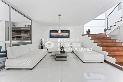 Casa de 4 alcobas en venta en San Lucas, Medellín, 452 m² · foto 17 de 20