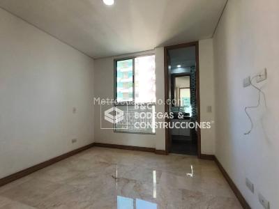 Apartamento de 3 alcobas en arriendo en Lalinde, Medellín, 125 m² · foto 11 de 16