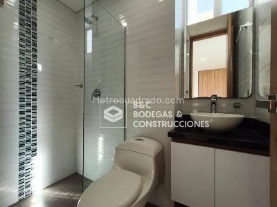 Apartamento de 3 alcobas en arriendo en Lalinde, Medellín, 125 m² · foto 9 de 16