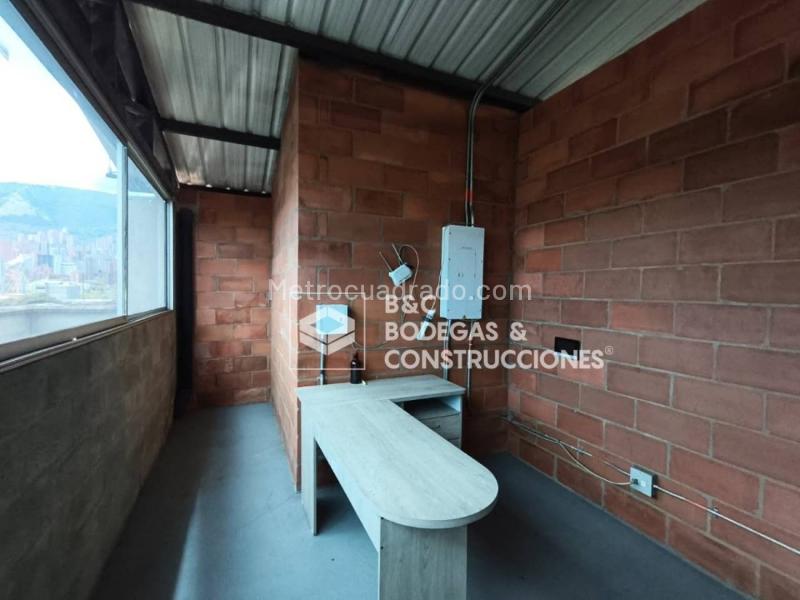 Bodega en Arriendo, Cristo Rey, Medellín - Más