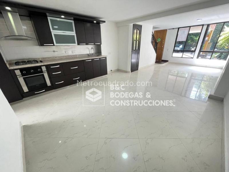 Casa – Envigado, Valle de Aburrá - Más