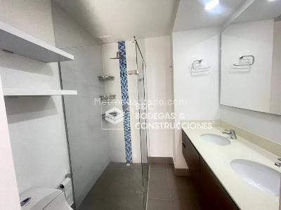 Apartamento de 3 alcobas en arriendo en Loma Del Indio, Medellín, 90 m² · foto 10 de 16