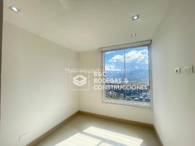 Apartamento de 3 alcobas en arriendo en Loma Del Indio, Medellín, 90 m² · foto 13 de 16