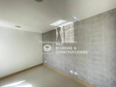 Apartamento de 3 alcobas en arriendo en Loma Del Indio, Medellín, 90 m² · foto 8 de 16