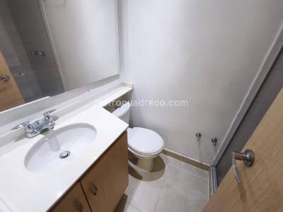 Apartamento de 3 alcobas en venta en San Remo, Sabaneta, 76 m² · foto 11 de 20