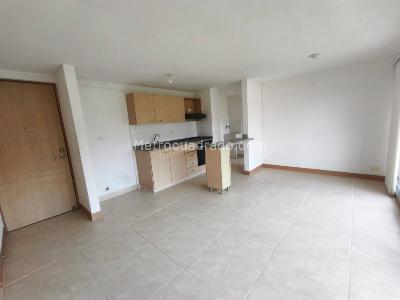 Apartamento de 3 alcobas en venta en San Remo, Sabaneta, 76 m² · foto 3 de 20