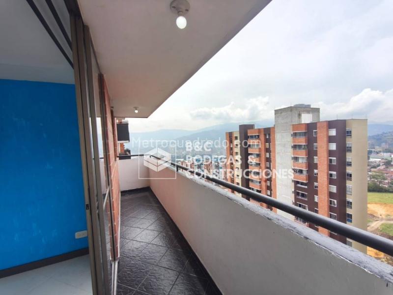 Cozy 2-Bedroom Apartment in La Ferrería, La Estrella
