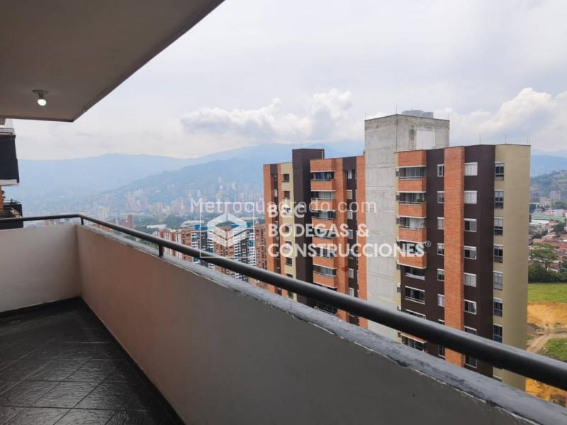 Cozy 2-Bedroom Apartment in La Ferrería, La Estrella - 4
