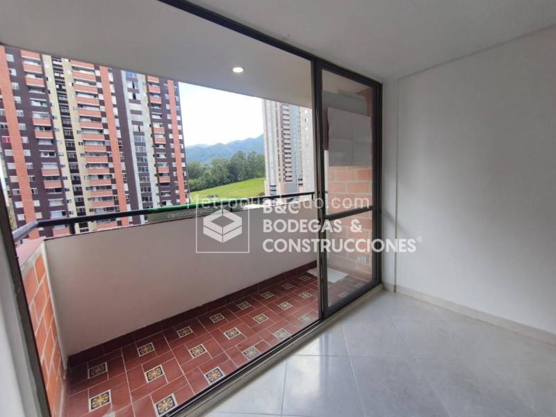 Cozy 3BR Apartment in La Ferrería, La Estrella