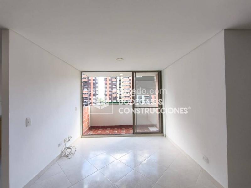 Cozy 3BR Apartment in La Ferrería, La Estrella - 2