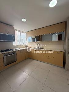 Apartamento de 3 alcobas en arriendo en Los Balsos, Medellín, 180 m² · foto 4 de 20