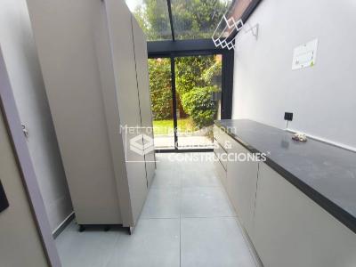 Casa de 4 alcobas en arriendo en Envigado, Envigado, 310 m² · foto 9 de 20