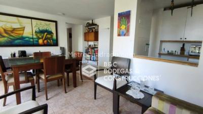 Apartamento de 2 alcobas en venta en Los Balsos, Medellín, 76 m² · foto 2 de 20