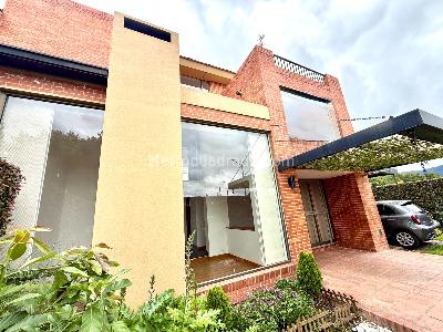 Casa de 4 alcobas en venta en Camino De Arrayanes, Bogotá, 166 m² · foto 3 de 20
