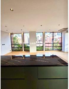 Apartamento de 2 alcobas en venta en Chico Reservado, Bogotá, 121 m² · foto 5 de 19