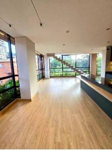 Apartamento de 2 alcobas en venta en Chico Reservado, Bogotá, 121 m² · foto 4 de 19