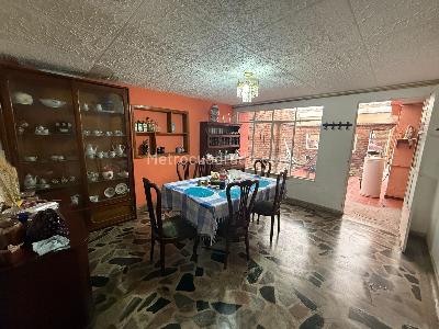 Casa de 5 alcobas en venta en San Miguel, Bogotá, 195 m² · foto 5 de 20
