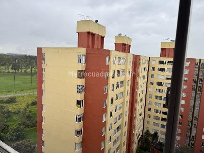 Apartamento de 3 alcobas en venta en Modelo Norte, Bogotá, 53 m² · foto 2 de 12