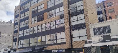 Casa de 4 alcobas en venta en Santa Barbara Oriental, Bogotá, 400 m² · foto 3 de 20