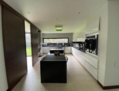 Casa de 4 alcobas en venta en San Simon, Bogotá · foto 6 de 10