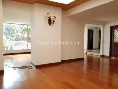 Casa de 4 alcobas en arriendo en Belmira Acacias, Bogotá · foto 6 de 20