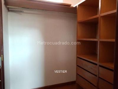 Casa de 4 alcobas en arriendo en Belmira Acacias, Bogotá · foto 16 de 20