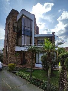 House for rent in delicias norte, Chía