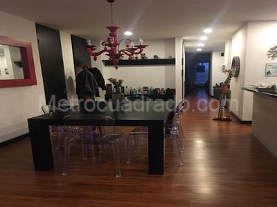 Apartamento de 2 alcobas en venta en Chico Reservado, Bogotá, 118 m² · foto 3 de 12